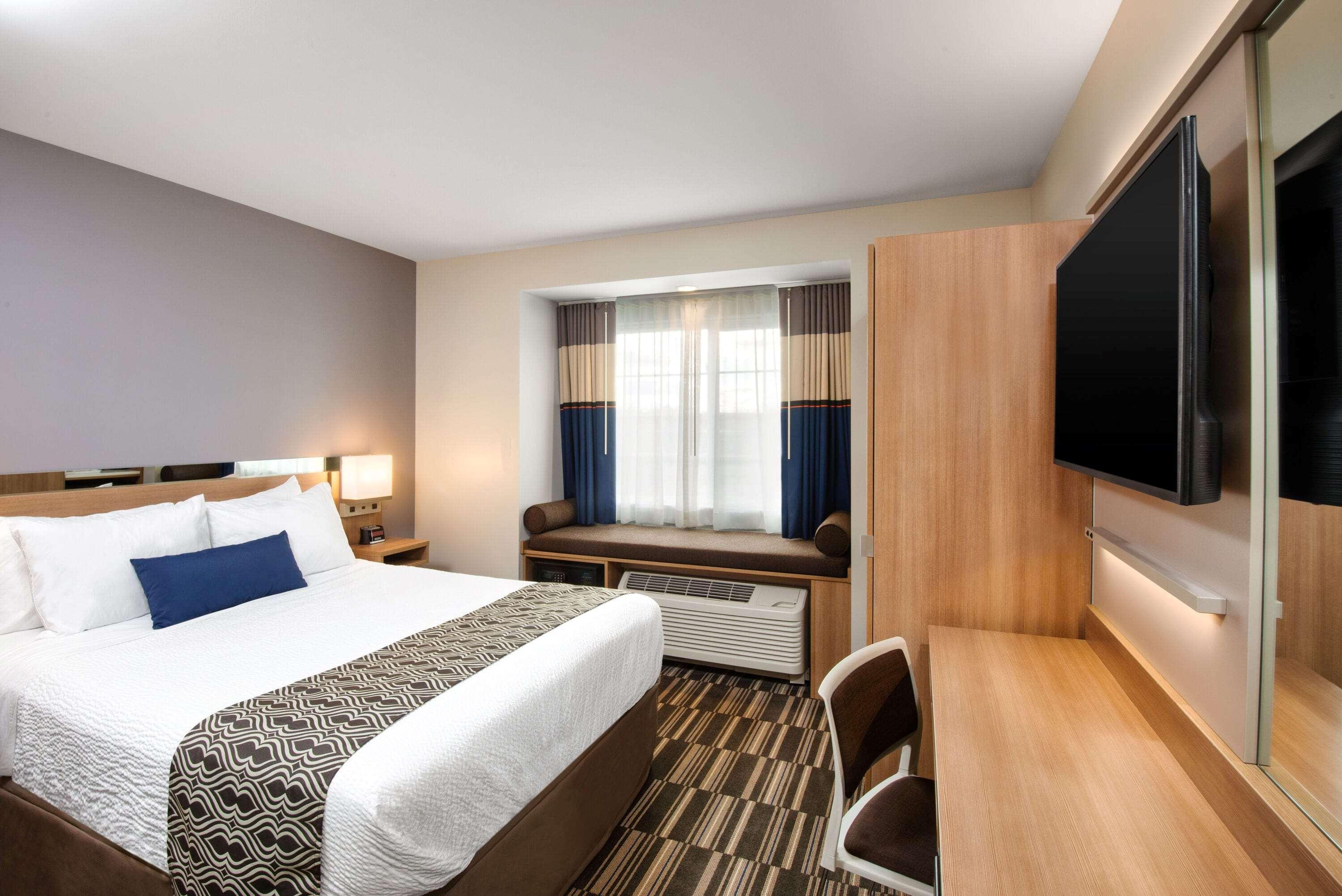 Microtel Inn & Suites By Wyndham Farmington Екстер'єр фото