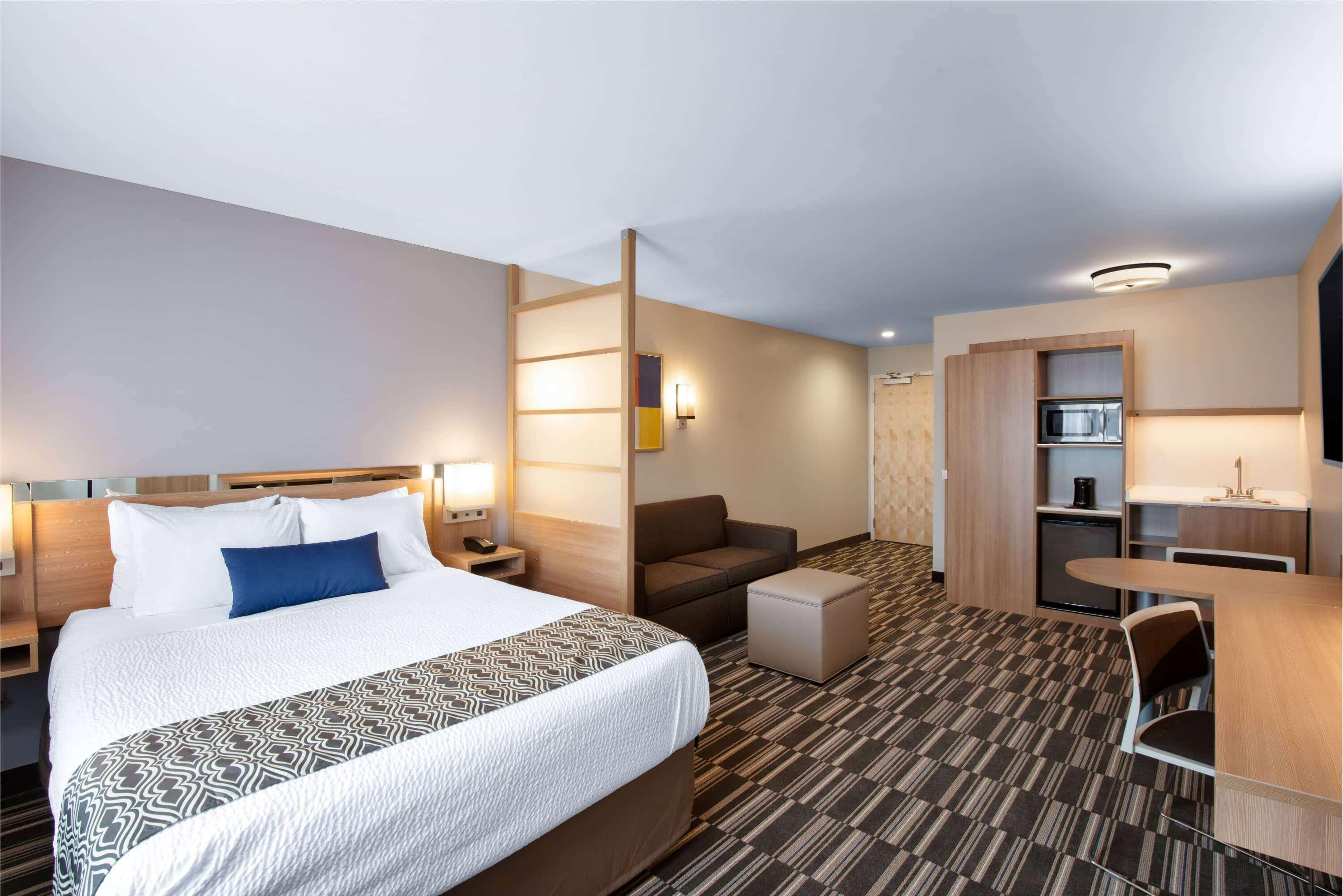 Microtel Inn & Suites By Wyndham Farmington Екстер'єр фото