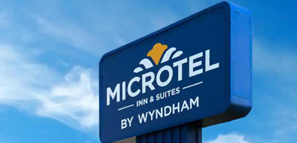Microtel Inn & Suites By Wyndham Farmington Екстер'єр фото
