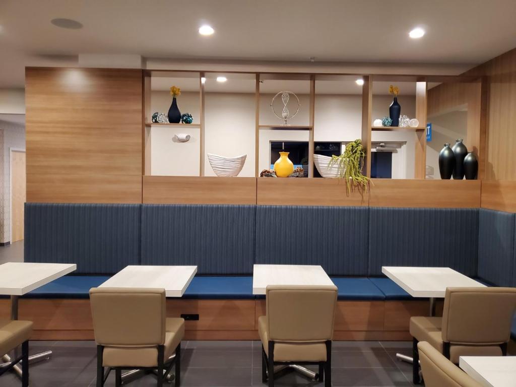 Microtel Inn & Suites By Wyndham Farmington Екстер'єр фото